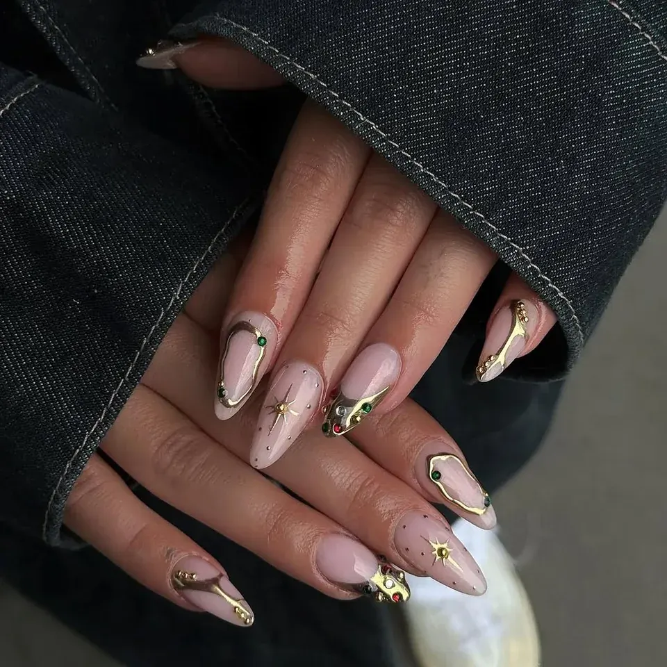 Signature Nail Art, 3D-Blüten, Chrome & Cat-Eye